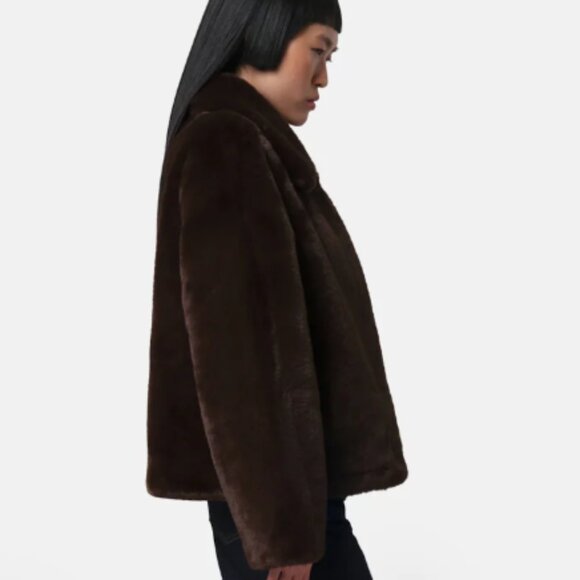 Apparis Elis PLUCHE Short Faux Fur Coat in Black - Picture 2 of 8